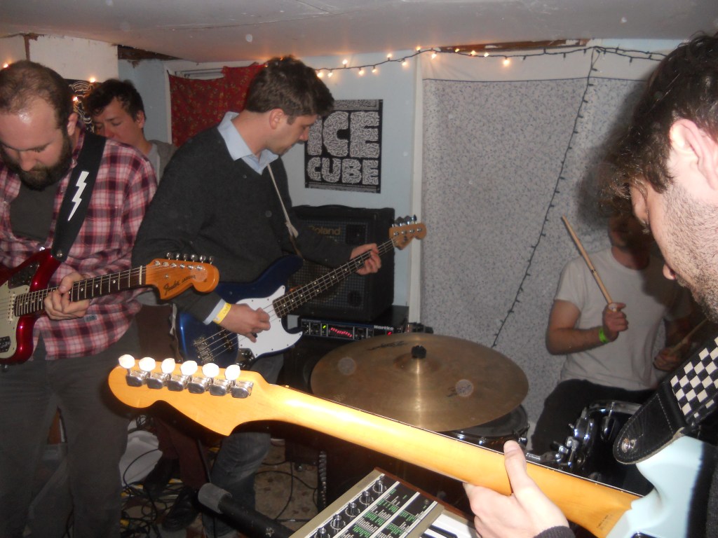 MACROCK - White Laces